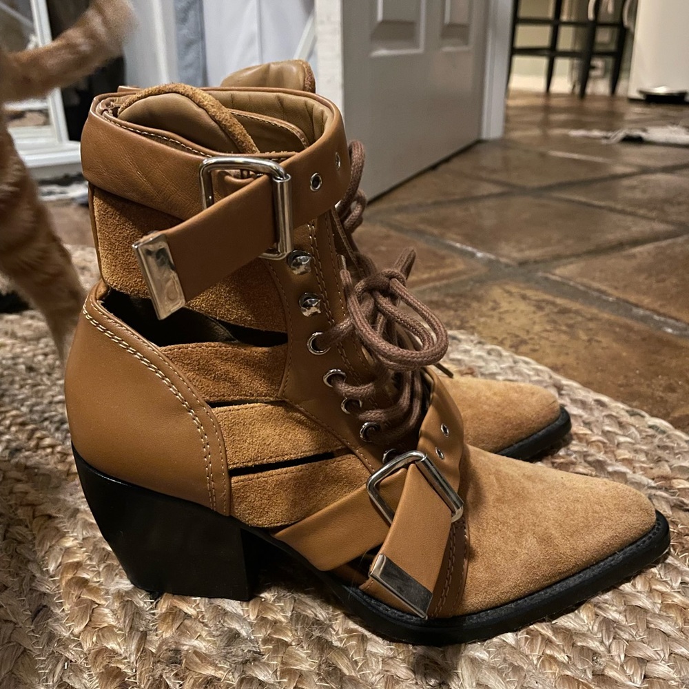 Chloe Rylee Boots - Picture 4 of 5